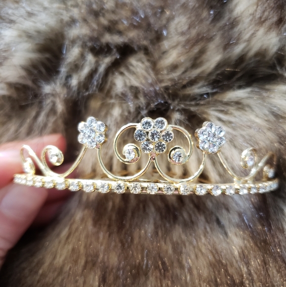 Tiara - Picture 2 of 6